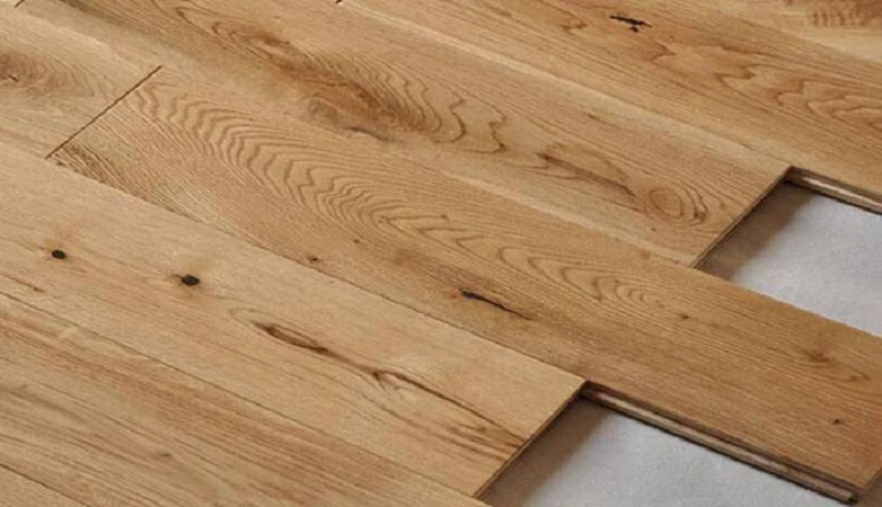 Cần chú ý tới kích thước và độ dày sàn gỗ khi lựa chọn 
