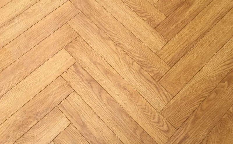 Mẫu sàn gỗ màu vàng be kiểu xương cá