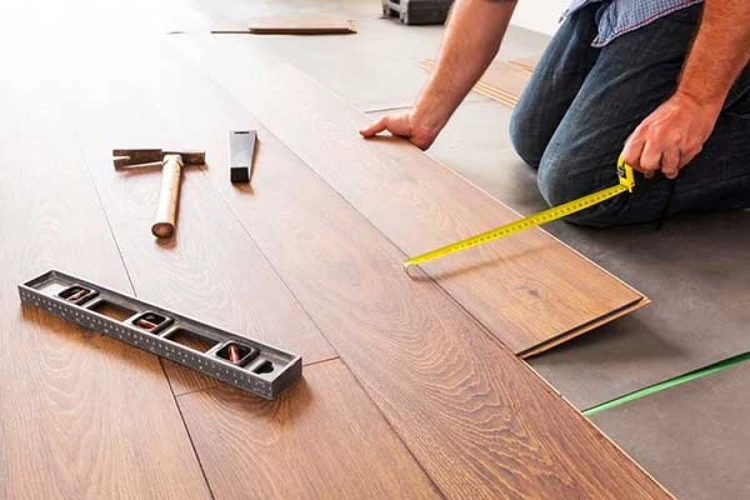 Không Kiểm Tra Các Tấm Ván Bị Lỗi Trước Khi Lắp