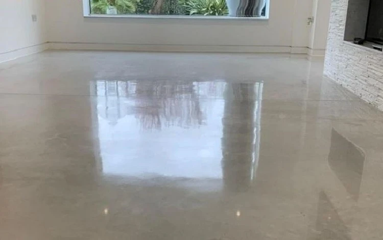Làm sạch mặt bằng trước khi lắp đặt sàn gỗ